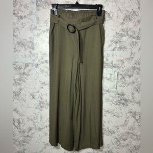 Candie’s Woman Cropped Kulotes Sz S Olive Green Belted Flowy, casual      18